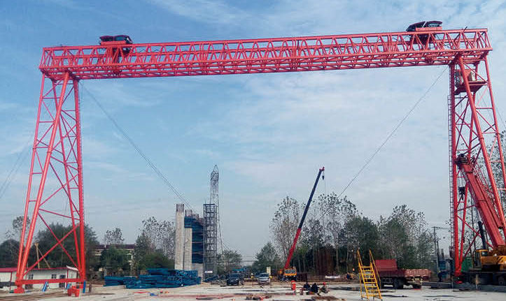 工程門式起重機